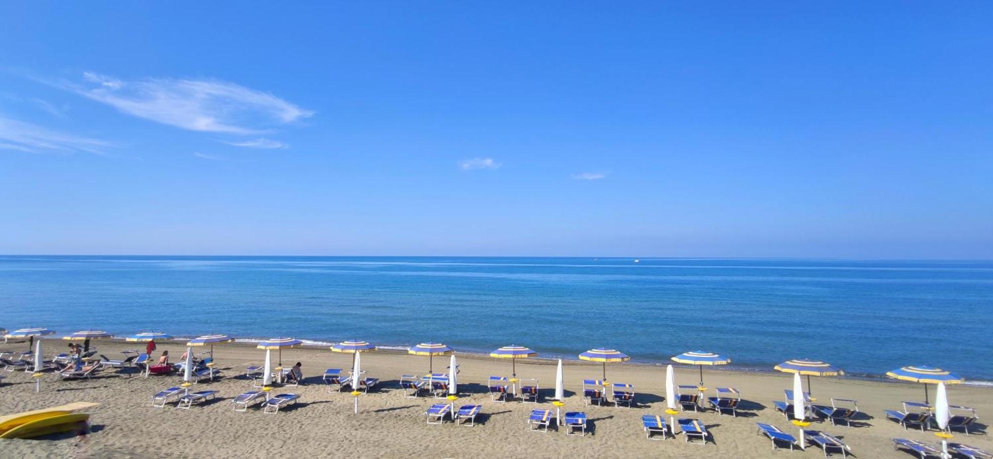 Small Camp Baia Domizia Kr Vip Full Service Exterior foto